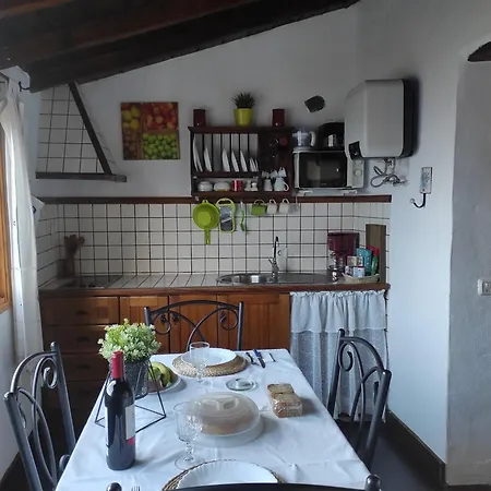 La Centinela 1 *